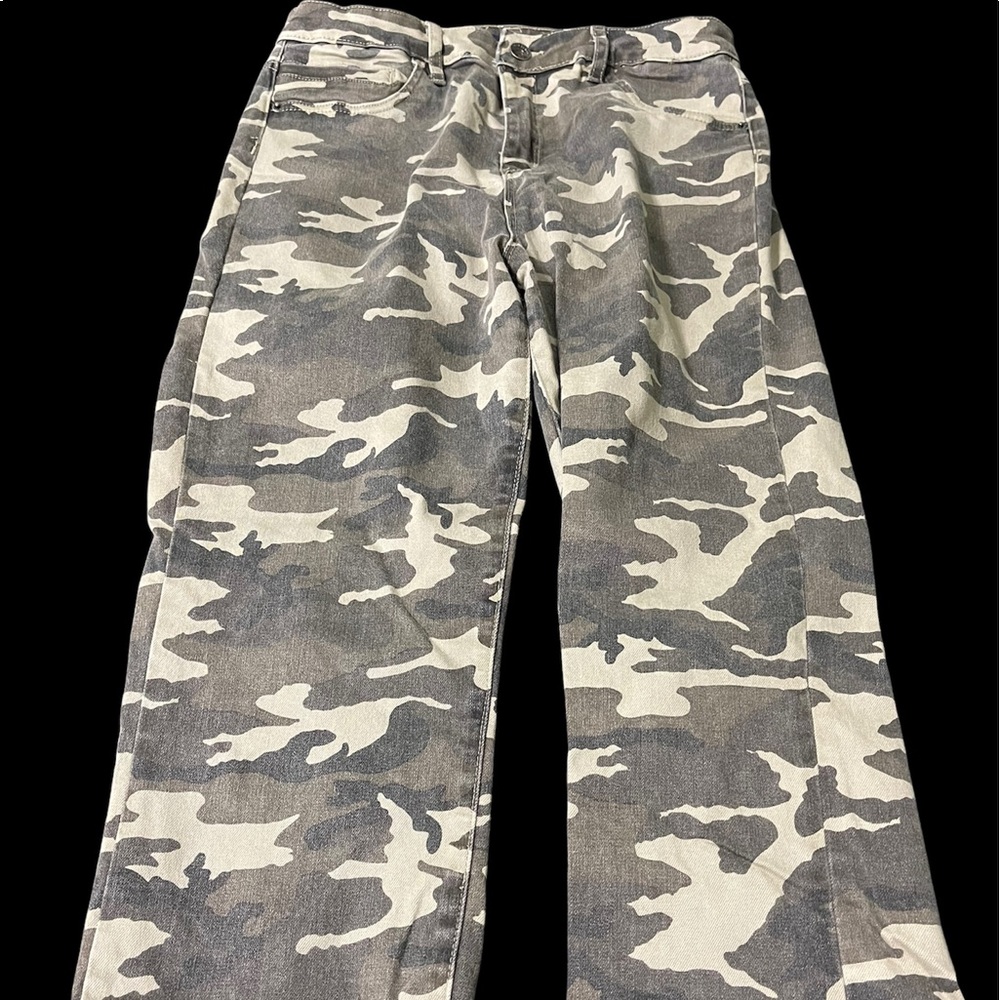 Camo jeans size 30 wore once